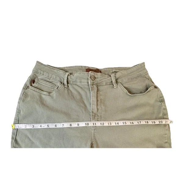 Judy Blue Garment Dyed Wide Leg Cropped Jeans Olive Green Size 0/24 - Picture 4 of 11